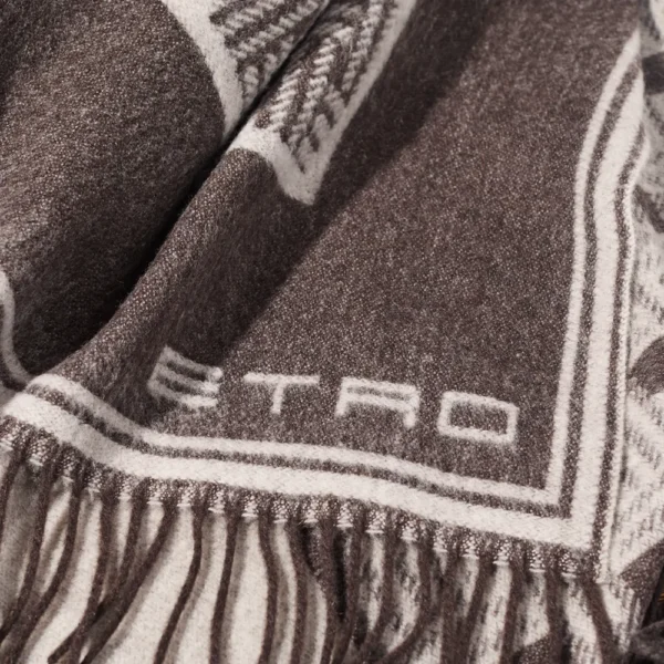 Eresma Throw - Image 4