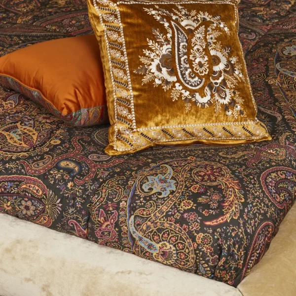 Maranta Quilted Bedcover - Image 3