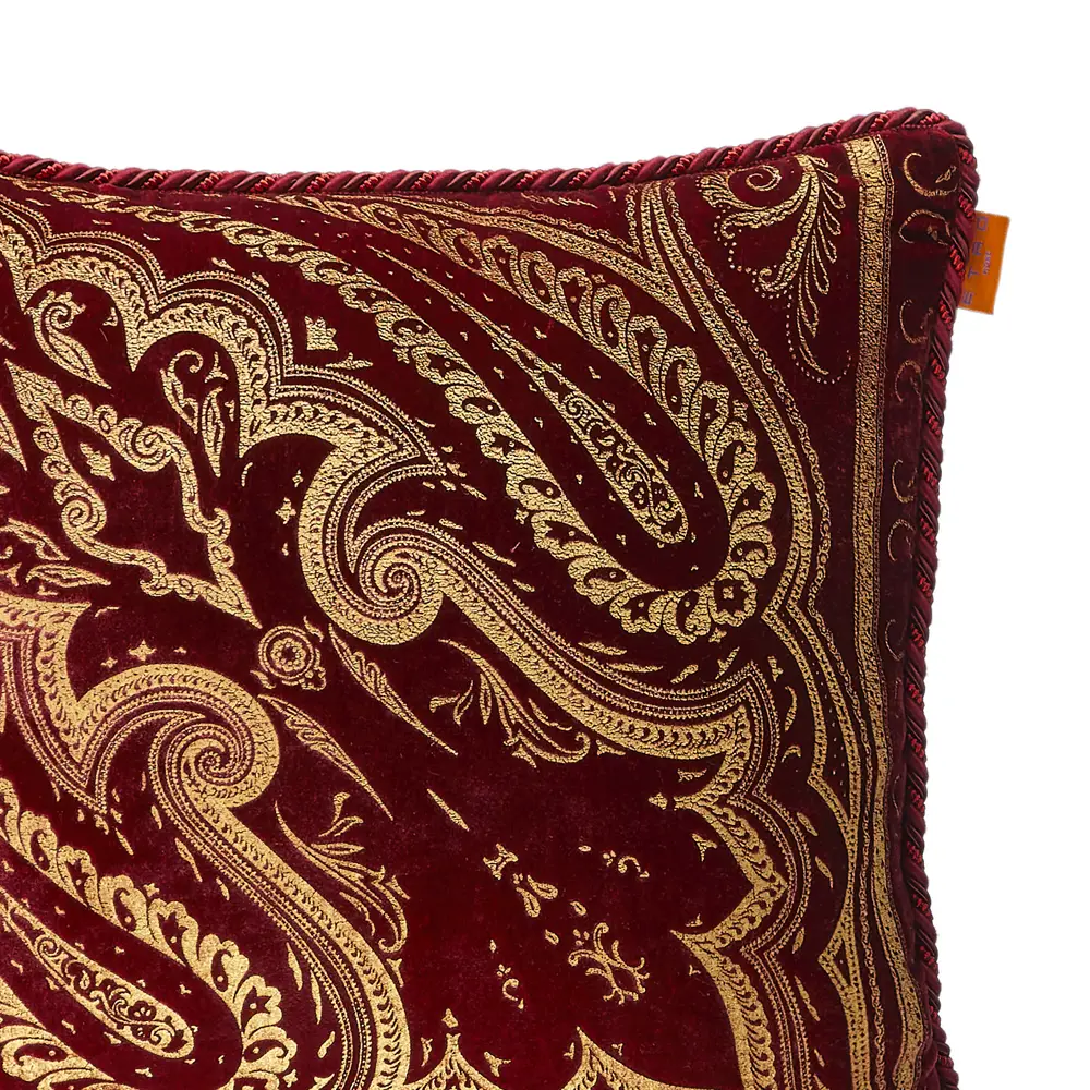 SANTACROCECUSHIONWITHCORD2