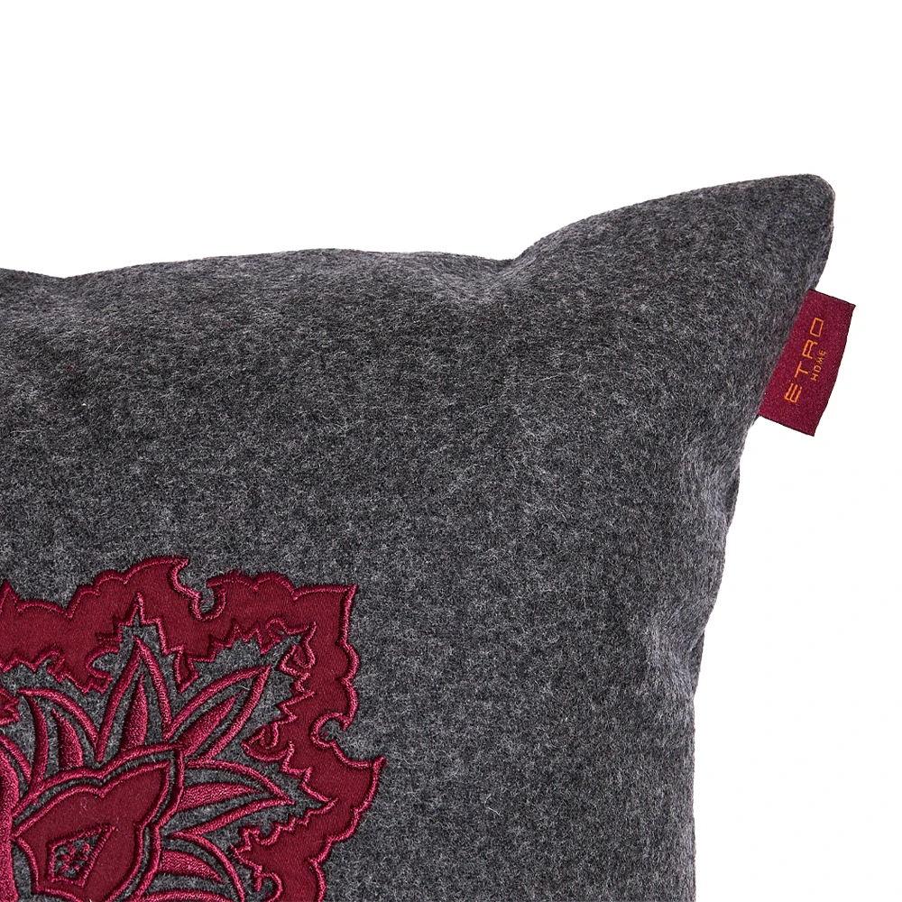 WOOLLOTOEMBROIDEREDCUSHION1