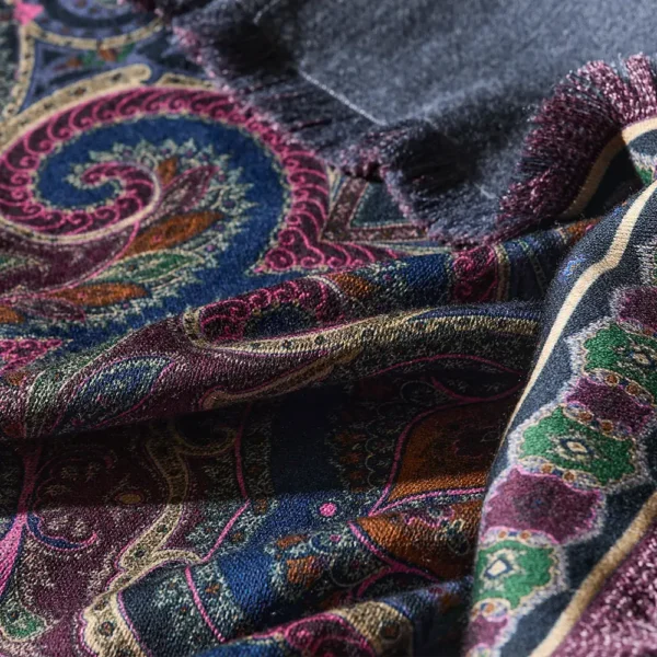 Zahir Wool Throw - Image 2