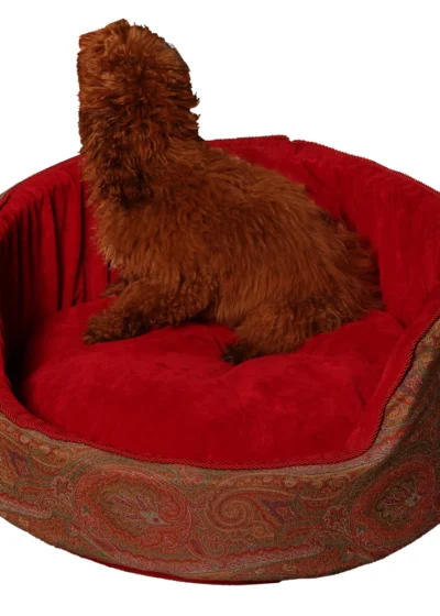 Luxury pet bed in red velvet with woven trim